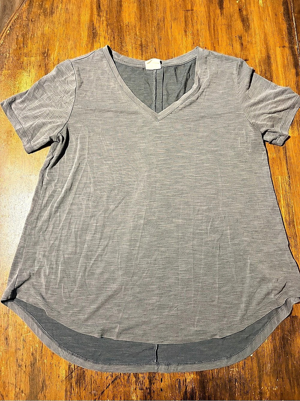 Mod Ref Gray V-Neck Short Sleeve Top